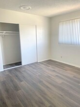 14555 Blythe St in Los Angeles, CA - Building Photo - Building Photo