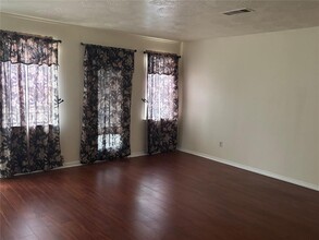 15622 Rock House Rd in Houston, TX - Building Photo - Building Photo