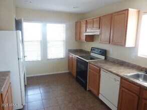 3426 S 72nd Ln in Phoenix, AZ - Building Photo - Building Photo