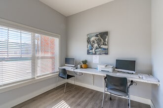 Colonel Bluffs in Columbia, SC - Building Photo - Building Photo