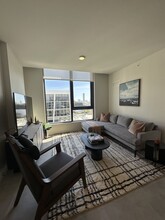 332 NW 34th St, Unit 610 in Miami, FL - Building Photo - Building Photo