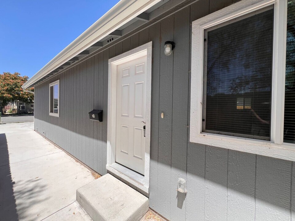 565-567 Churchill St in Fallon, NV - Building Photo