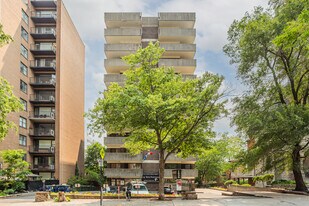 La Tour Penfield in Montréal, QC - Building Photo