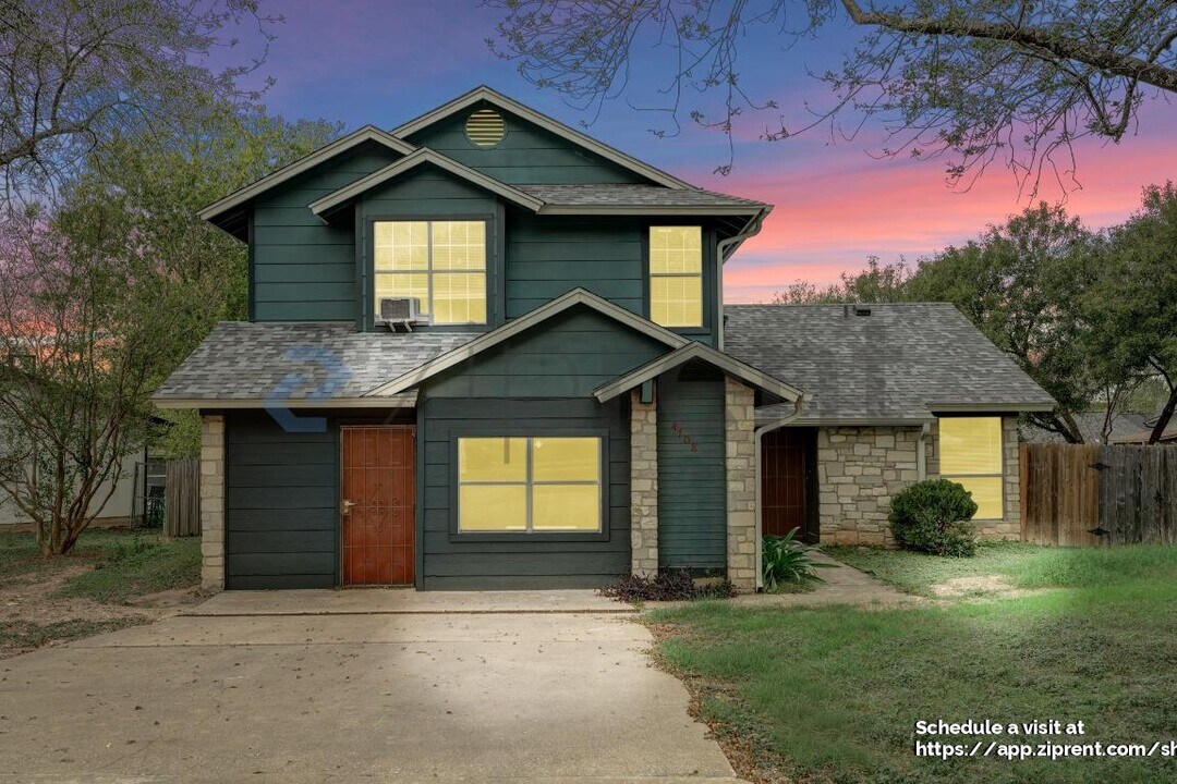4708 Carsonhill Dr in Austin, TX - Foto de edificio