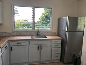 440 Iliwahi Loop, Unit A in Kailua, HI - Foto de edificio - Building Photo