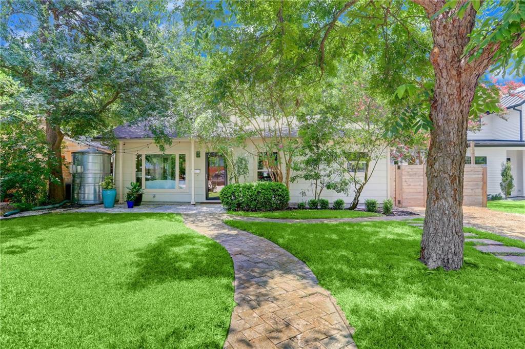 2107 Arpdale St in Austin, TX - Building Photo