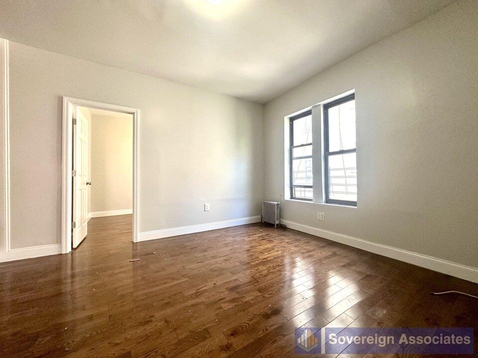 2254 5th Ave in New York, NY - Building Photo