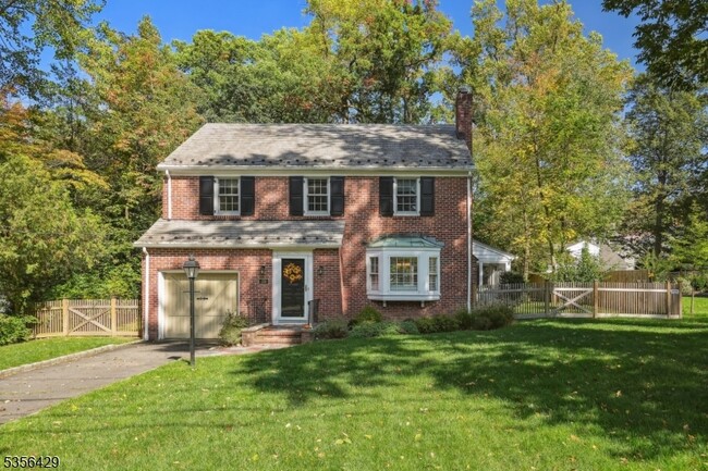 property at 170 Canoe Brook Pkwy
