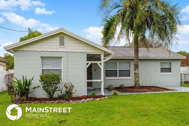 1010 N Lavon Ave in Kissimmee, FL - Building Photo - Building Photo