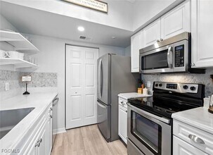 15605 Ocean Walk Circle in Ft. Myers, FL - Building Photo - Building Photo