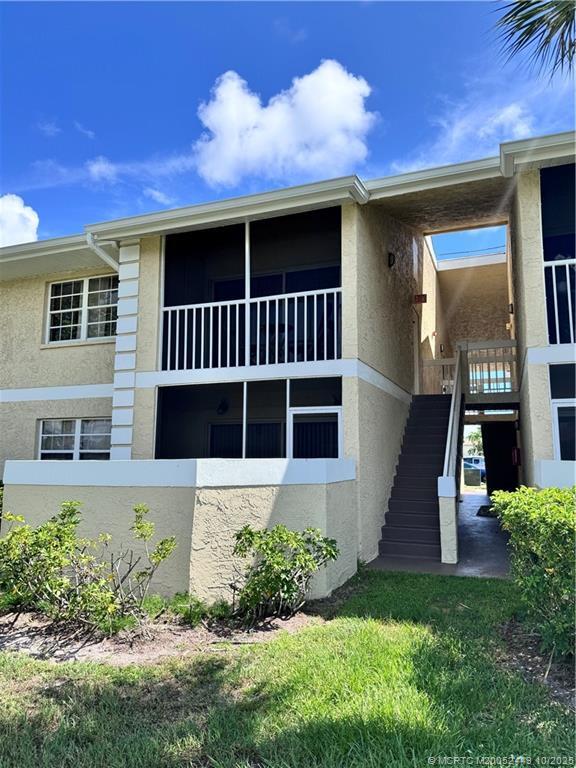 property at 1537 SE Royal Green Cir