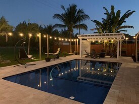 4670 NW 113th Ave in Sunrise, FL - Building Photo