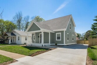 1163 S Mary Ave in Springfield, MO - Building Photo - Building Photo