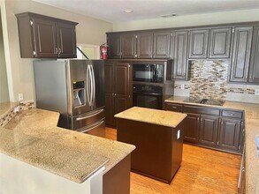 426 Waterside Dr in Irving, TX - Building Photo - Building Photo
