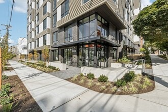 Koz Uptown in Seattle, WA - Foto de edificio - Building Photo