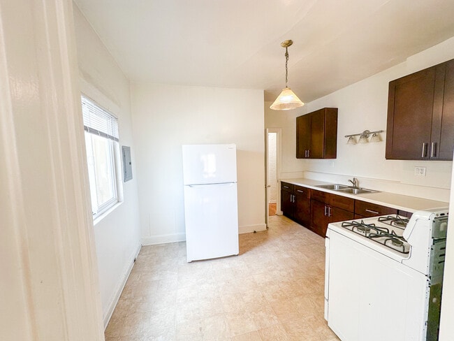 350 N Orange Grove Ave in Los Angeles, CA - Foto de edificio - Building Photo