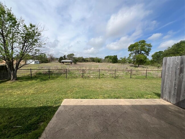 195 N Farm to Market 487 in Rockdale, TX - Building Photo - Building Photo