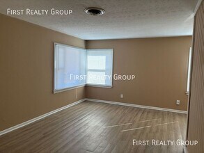 415 Alexander Dr in Dayton, OH - Building Photo - Building Photo