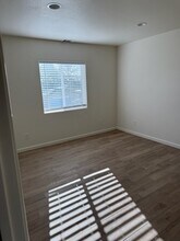 501 W Cypress St, Unit C in Santa Maria, CA - Building Photo - Building Photo