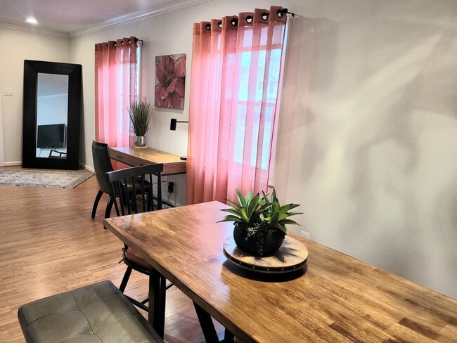 2028 Pimmit Dr in Falls Church, VA - Building Photo - Building Photo