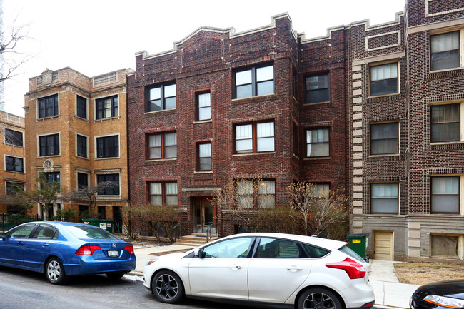 652 W Gordon Ter in Chicago, IL - Building Photo - Building Photo