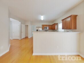 7636 Cozy Ln, Unit 223 in Fairburn, GA - Foto de edificio - Building Photo