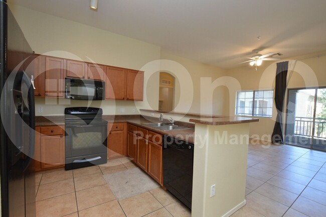 1350 S Greenfield Rd in Mesa, AZ - Building Photo - Building Photo