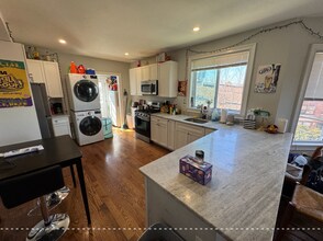 3 Hamilton Rd, Unit 2 in Somerville, MA - Building Photo - Building Photo