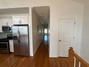 398 Cator Ave in Jersey City, NJ - Building Photo - Building Photo