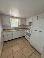18707 NE 2nd Ave in Miami, FL - Building Photo