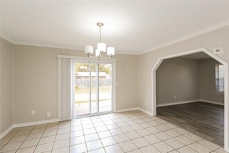 1821 Michael Dr in Edmond, OK - Building Photo - Building Photo