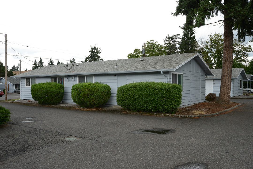 Cedar Park Apartments in Vancouver, WA - Building Photo