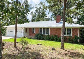 804 2nd Ave NE in Jacksonville, AL - Building Photo
