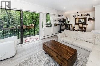 195 Mary St in Port Moody, BC - Building Photo - Building Photo