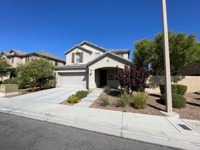 11208 Hedgemont Ave in Las Vegas, NV - Building Photo - Building Photo