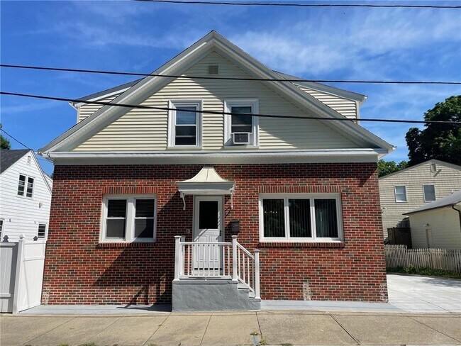 11 Isabella Ave, Unit 1 in Providence, RI - Building Photo - Building Photo