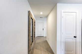 18634 Scopello Dr in New Caney, TX - Foto de edificio - Building Photo