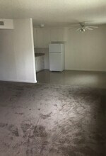 218 W Dakota Ave, Unit 218-A in Fresno, CA - Building Photo - Building Photo