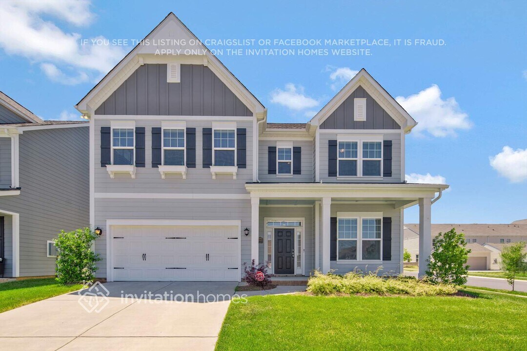 1400 Thessallian Ln in Indian Trail, NC - Building Photo