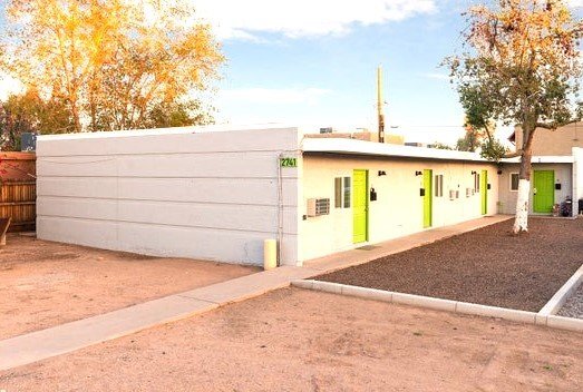 2741 W Tuckey Ln in Phoenix, AZ - Building Photo