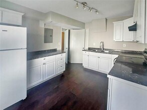 1196 Sims St SW in Atlanta, GA - Building Photo - Building Photo