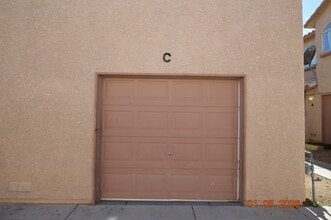 550 Roxella Ln in Las Vegas, NV - Building Photo - Building Photo