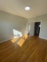 120-122 W 39th St in Bayonne, NJ - Building Photo - Building Photo