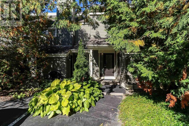 194 Escarpment Crescent in Collingwood, ON - Building Photo - Building Photo