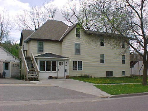 924 Vine St in Wisconsin Dells, WI - Foto de edificio