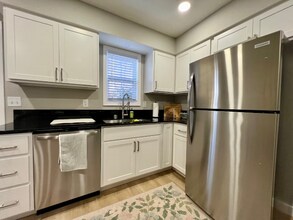 404 NW D St in Bentonville, AR - Foto de edificio - Building Photo