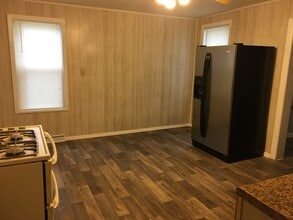 1120 5th Avenue in Ford City, PA - Building Photo - Building Photo