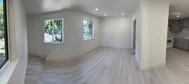 3033 Northrop Ave in Sacramento, CA - Building Photo - Building Photo