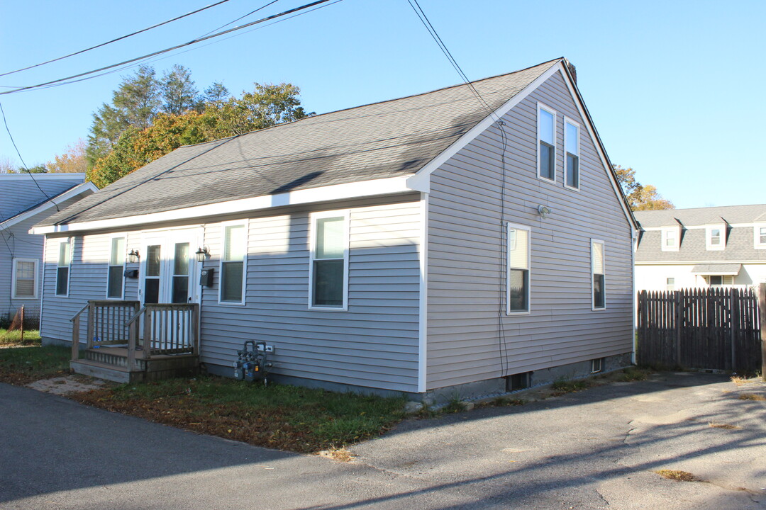 5 1st Ave in Taunton, MA - Building Photo