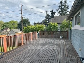 4505 S 4th Ave in Everett, WA - Building Photo - Building Photo